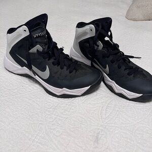 Nike Hyperdunk Black and White high top Sneakers